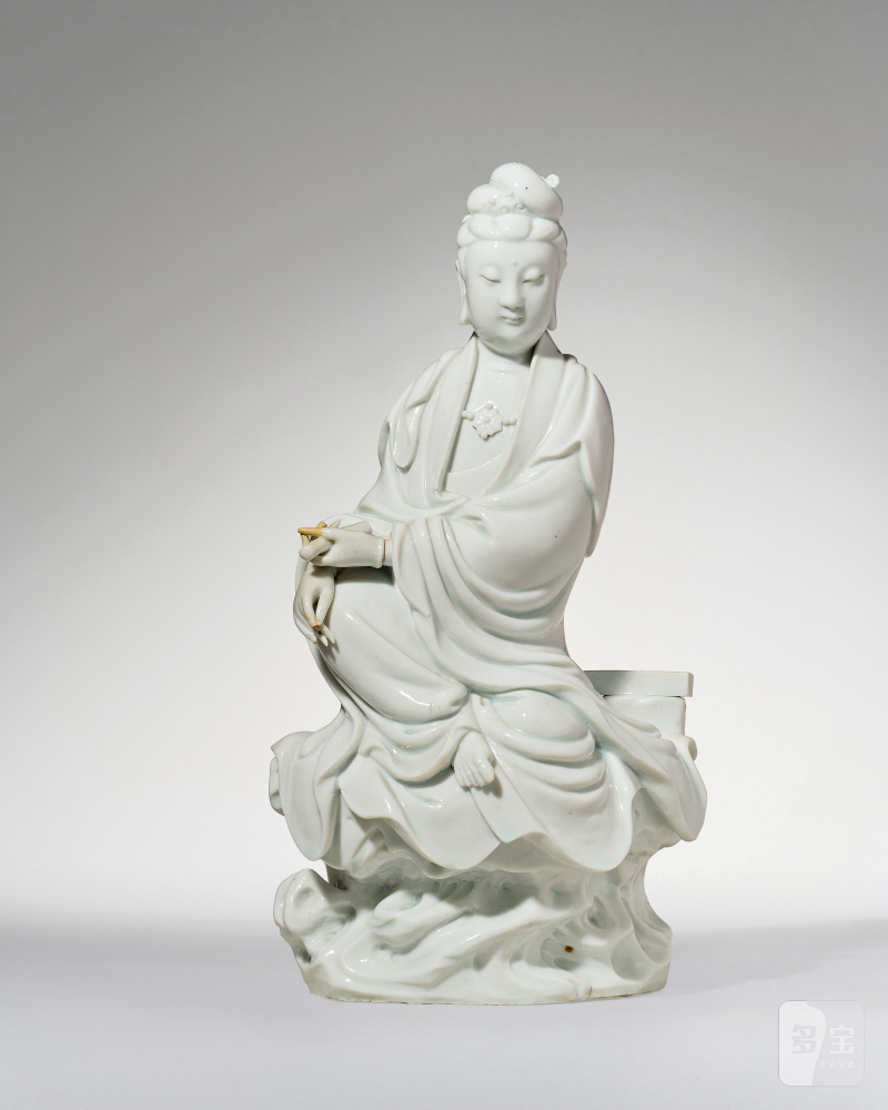 十七世纪 德化坐岩持经观音像